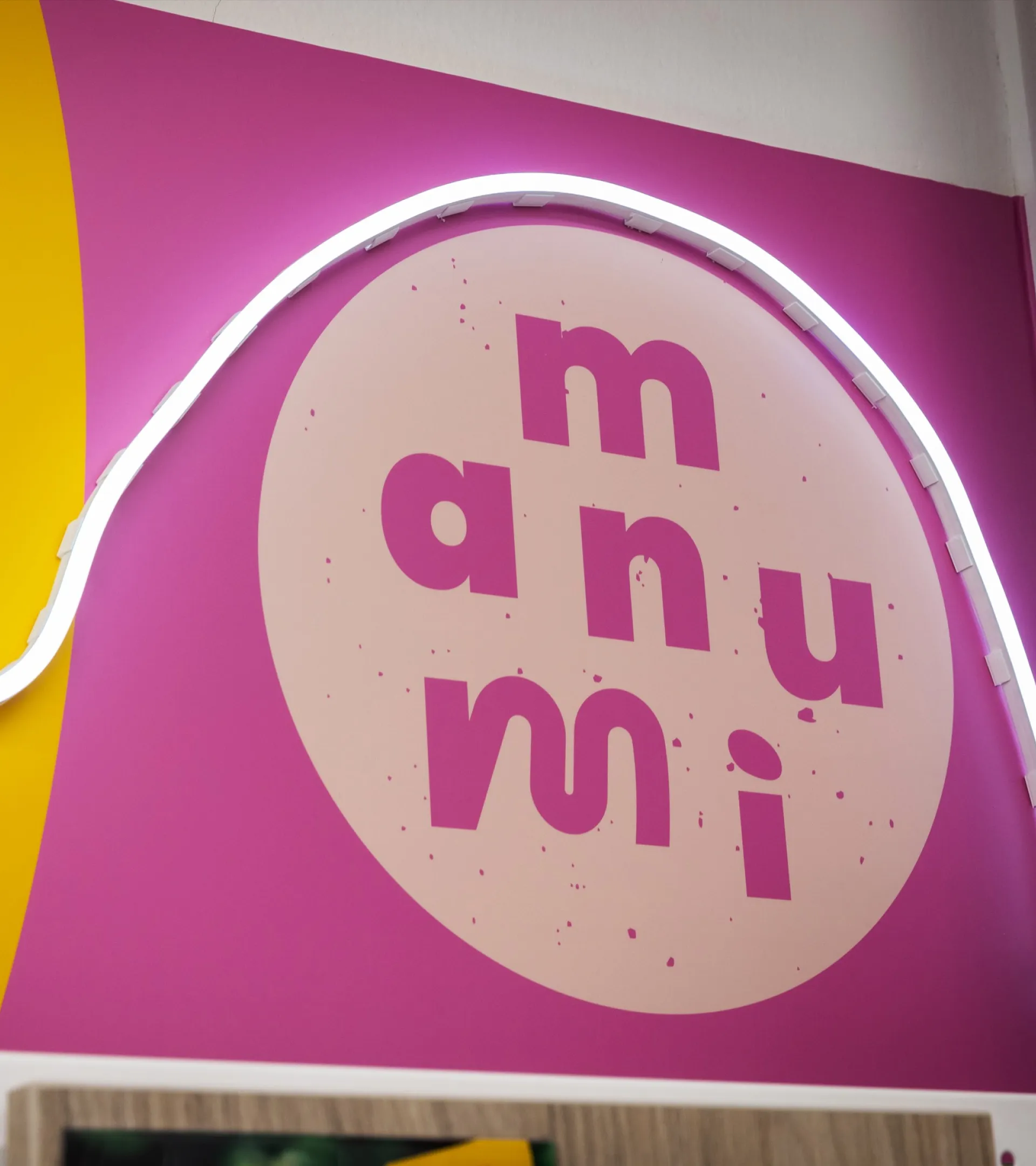 heels-make-deals-manumi-photo-4